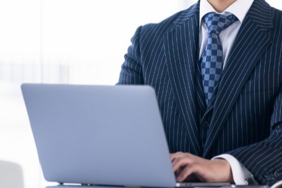 デスクワーク　イメージ