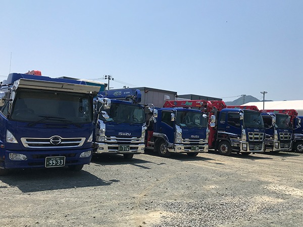 トラック　イメージ